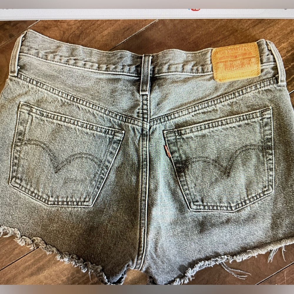 Levi’s Premium 501 Original Shorts 56327-0070 Distressed Black Womens Size 24 - Picture 5 of 7